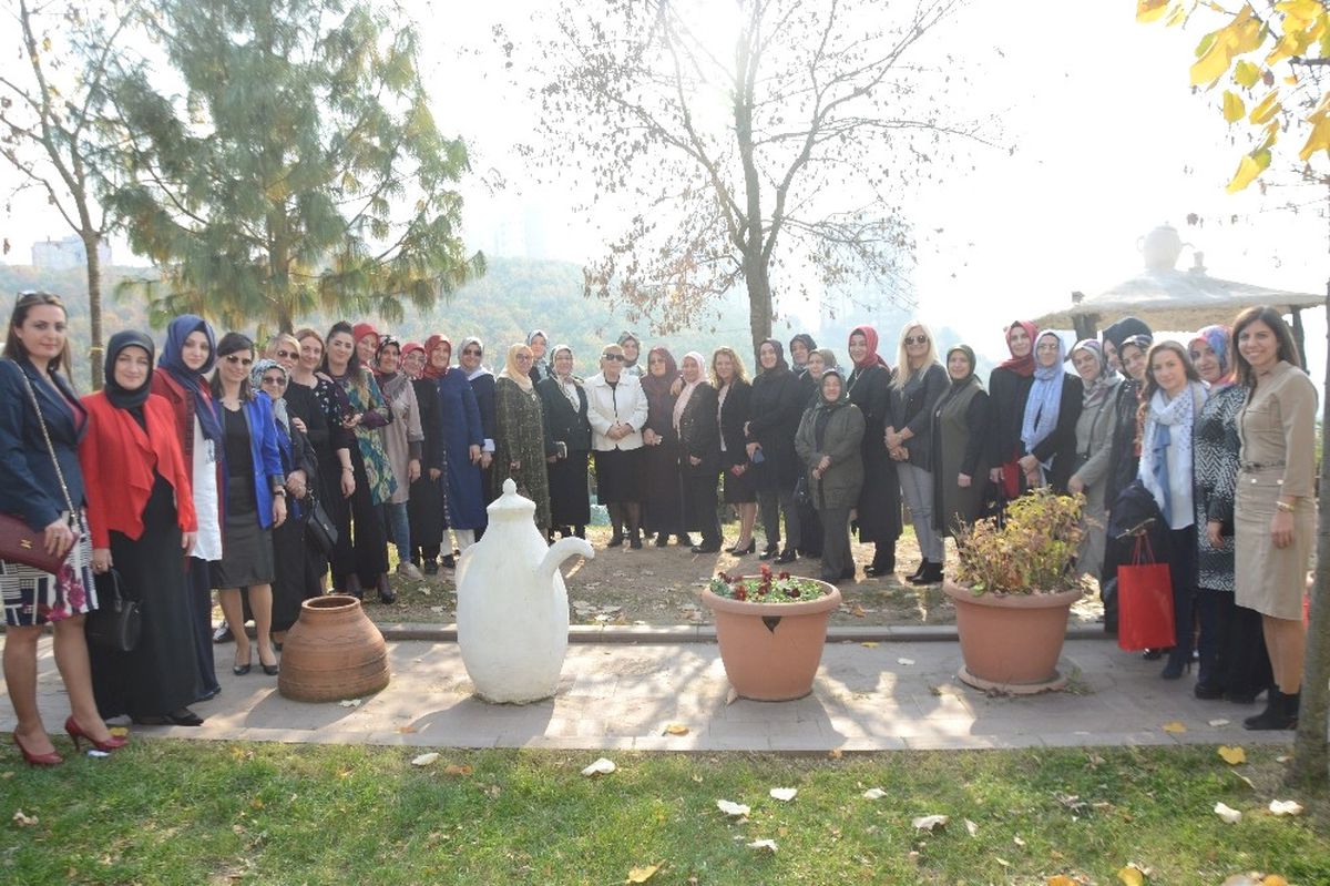 İzmit Belediyesi, Başkan Eşlerini Kahvaltıda Ağırladı