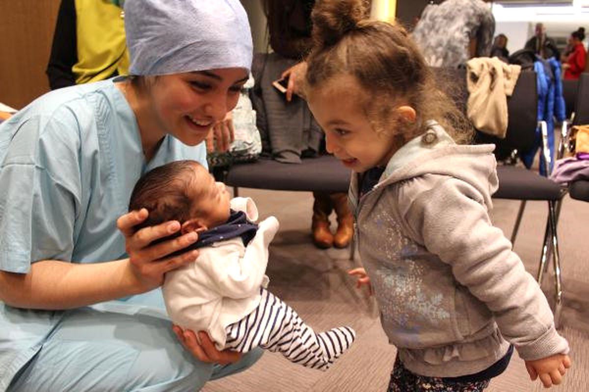 Prematüre Bebeklere Doğum Günü Partisi
