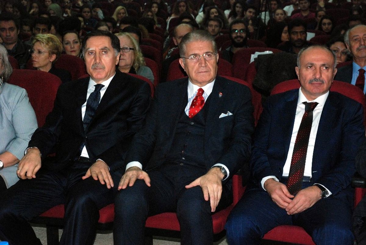 Şeref Malkoç: "Yeni Türkiye Vizyonunu Gençler Başaracak"