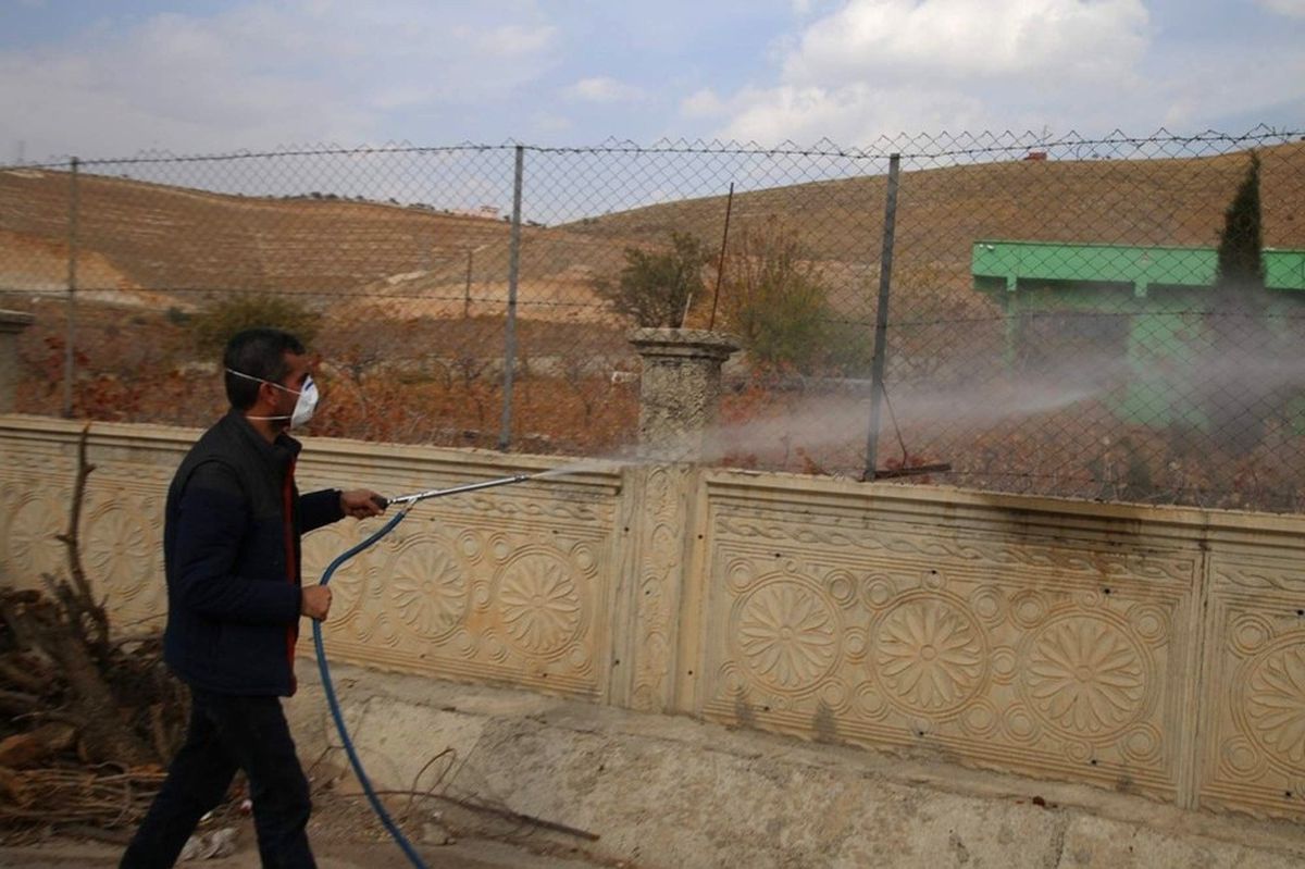 Siirt Belediyesi İlaçlama Çalışmalarını Sürdürüyor