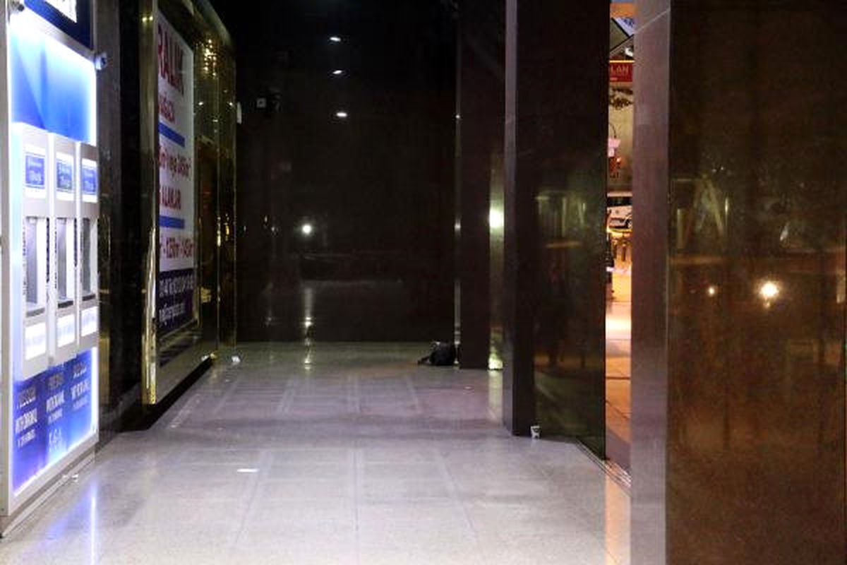 Şişli\'de Şüpheli Paket Alarmı