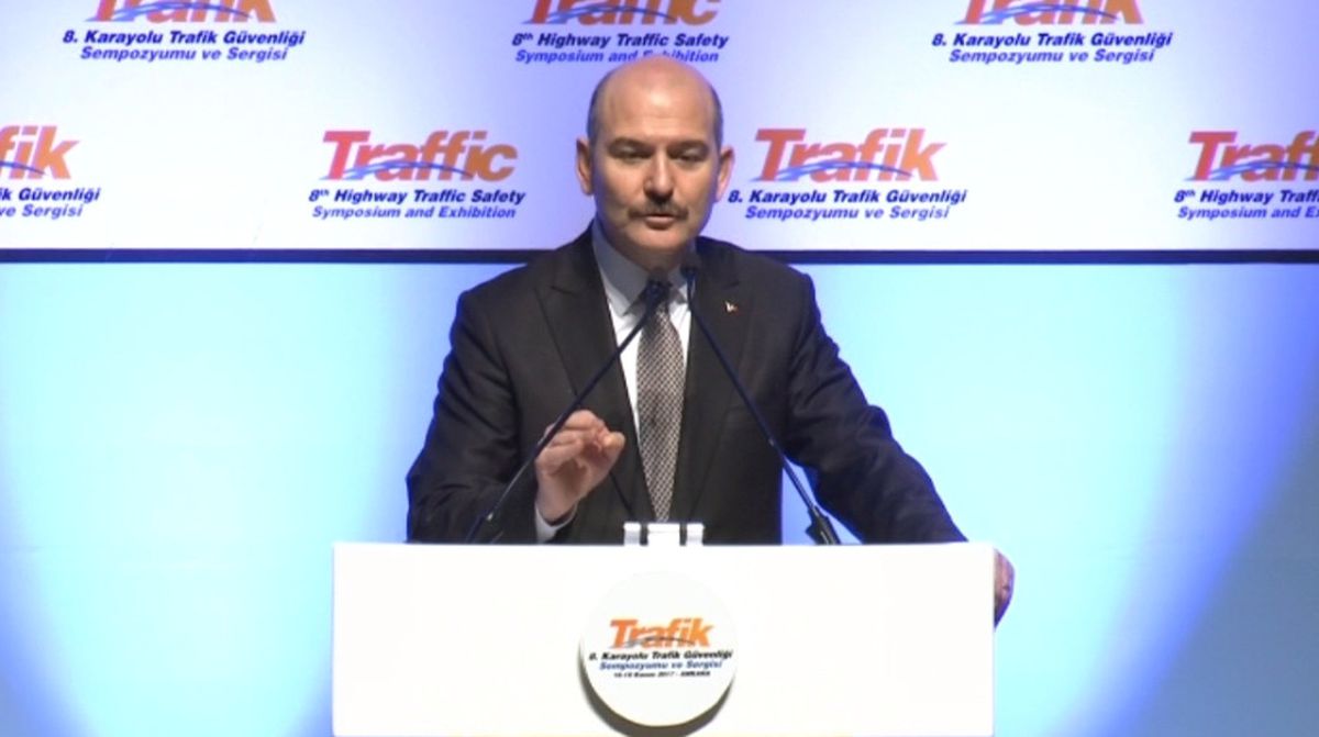 Soylu\'dan Maket Polis Aracı Açıklaması