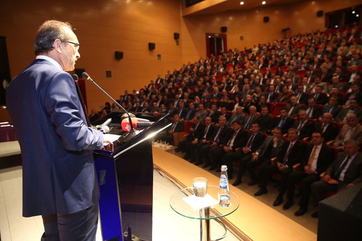 Vali Yavuz\'dan Öğretmenlere Uyarı