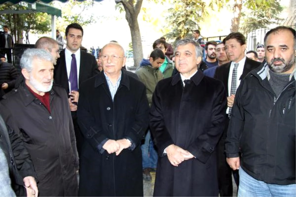 Abdullah Gül, Amcasını Son Yolculuğuna Uğurladı