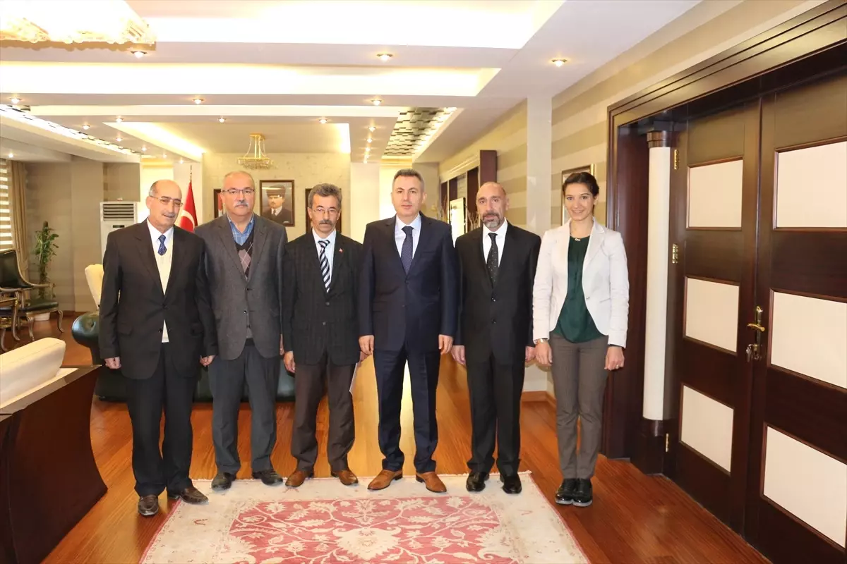 Arıcılar Birliği\'nden Vali Elban\'a Ziyaret