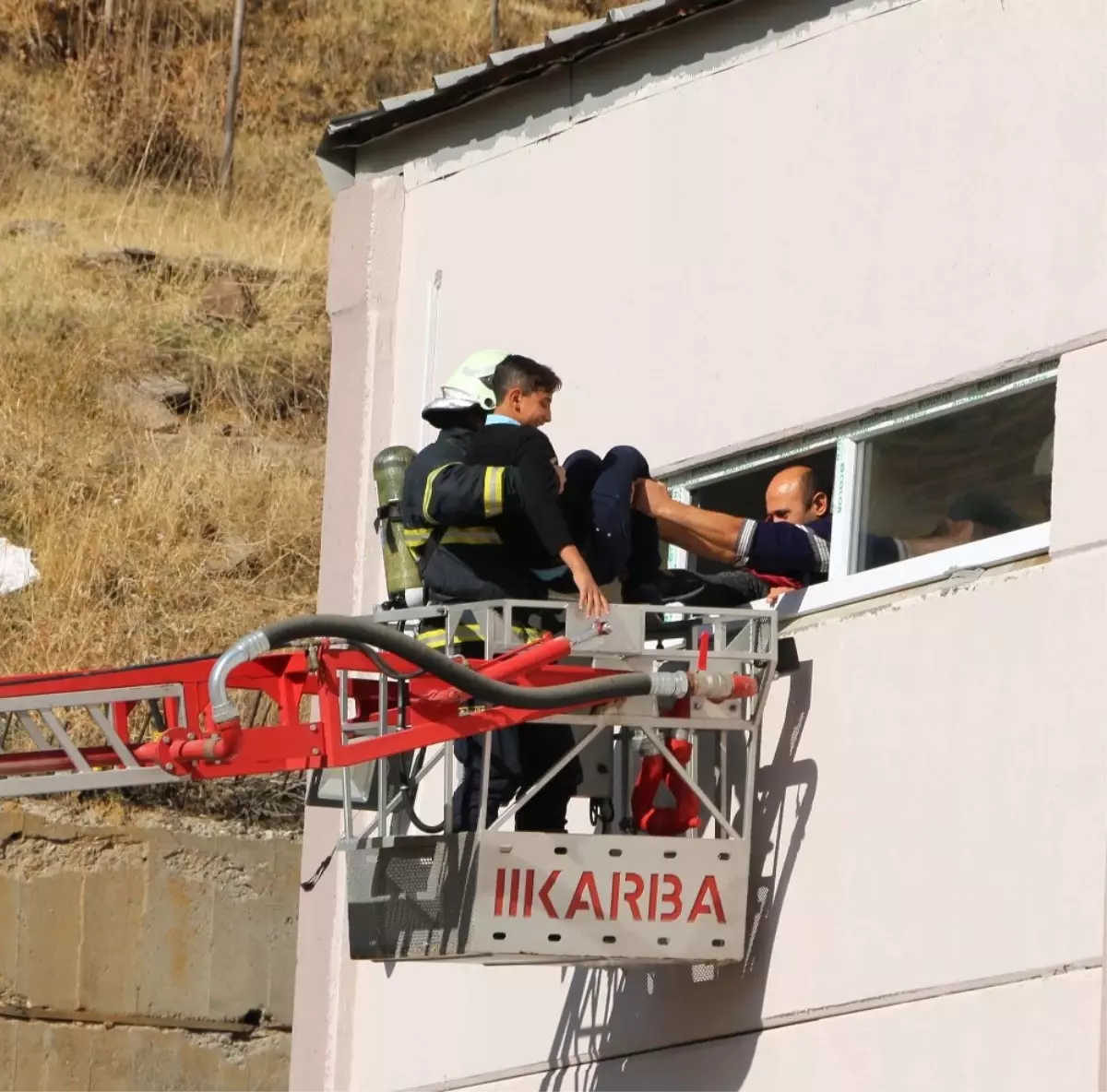 Bitlis İtfaiyesi Tekstilde Yangın Tatbikatı Düzenlendi