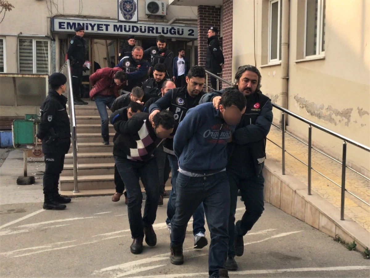 Bursa\'da Uyuşturucu Operasyonu: 25 Gözaltı