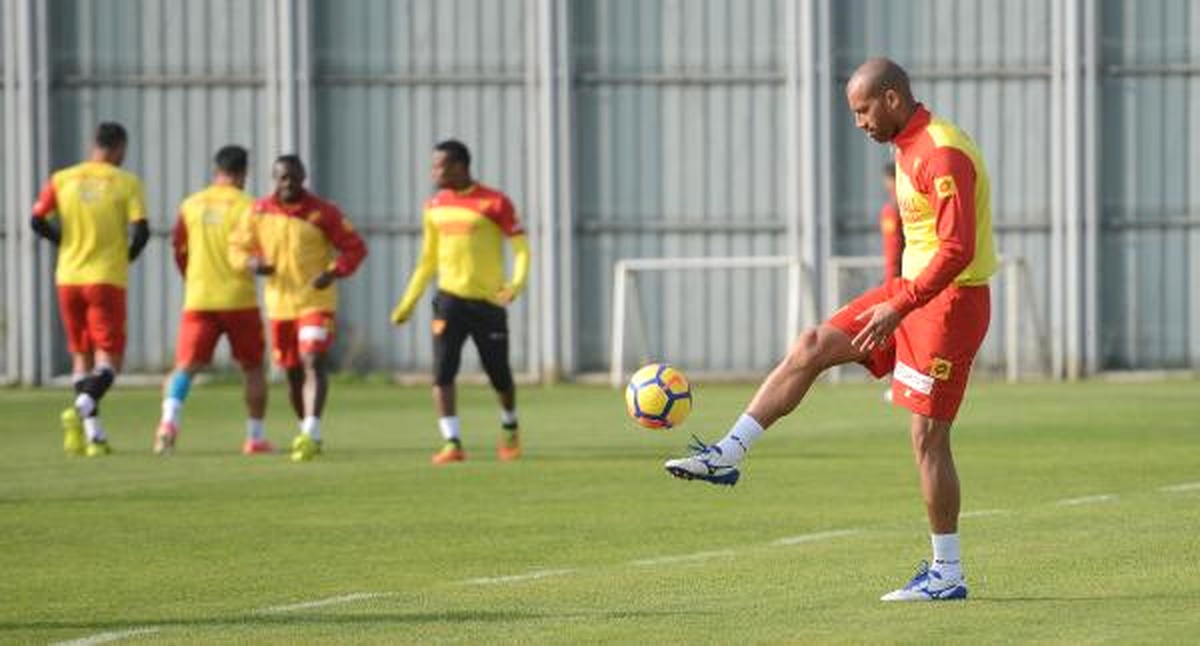 Bursaspor ile Göztepe Arasında Dostluk Rüzgarı