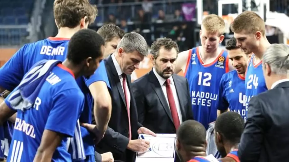 EuroLeague\'de Anadolu Efes, Panathinaikos\'a 82-81 Yenildi