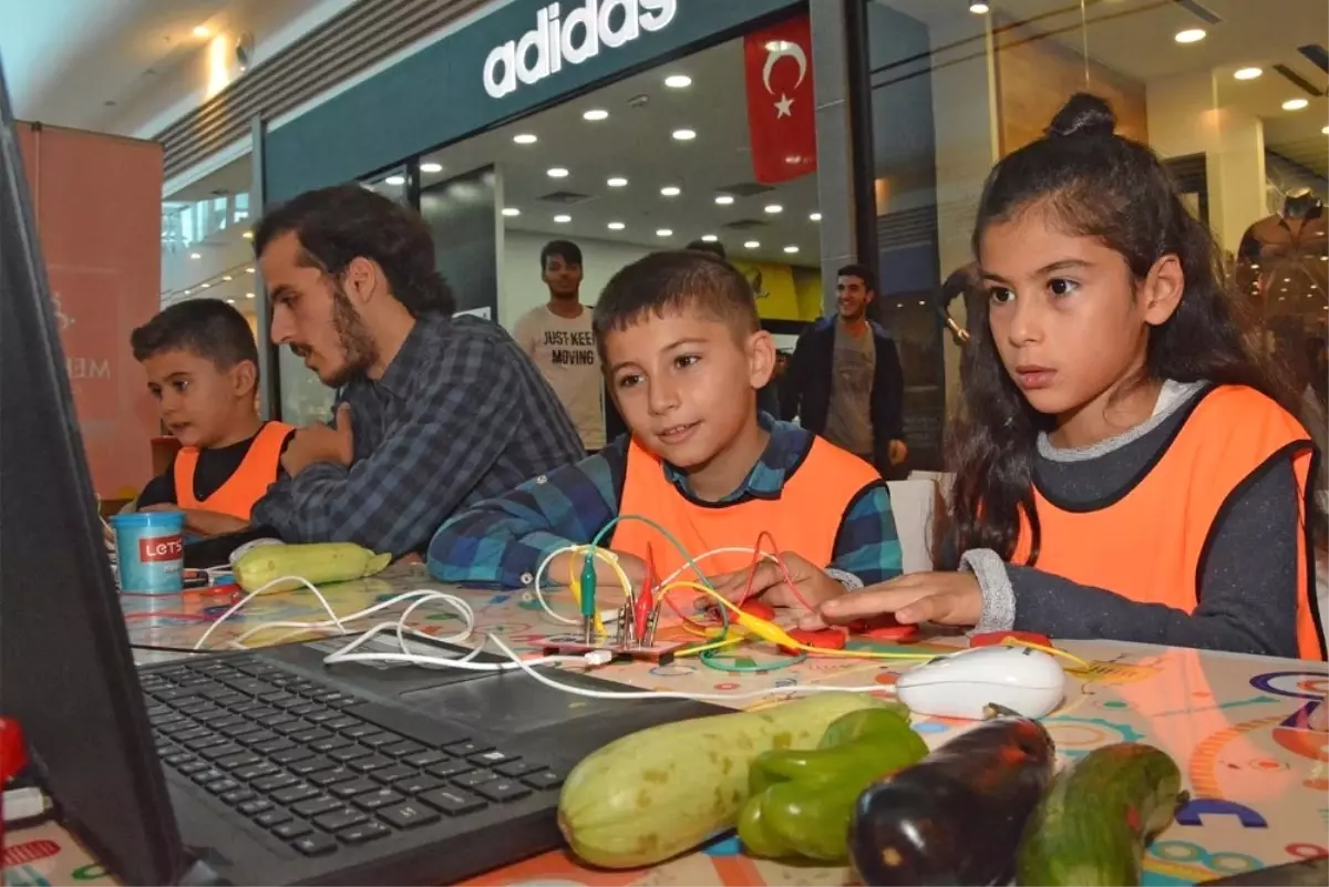 Çocuklar Yeteneklerini Keşfediyor