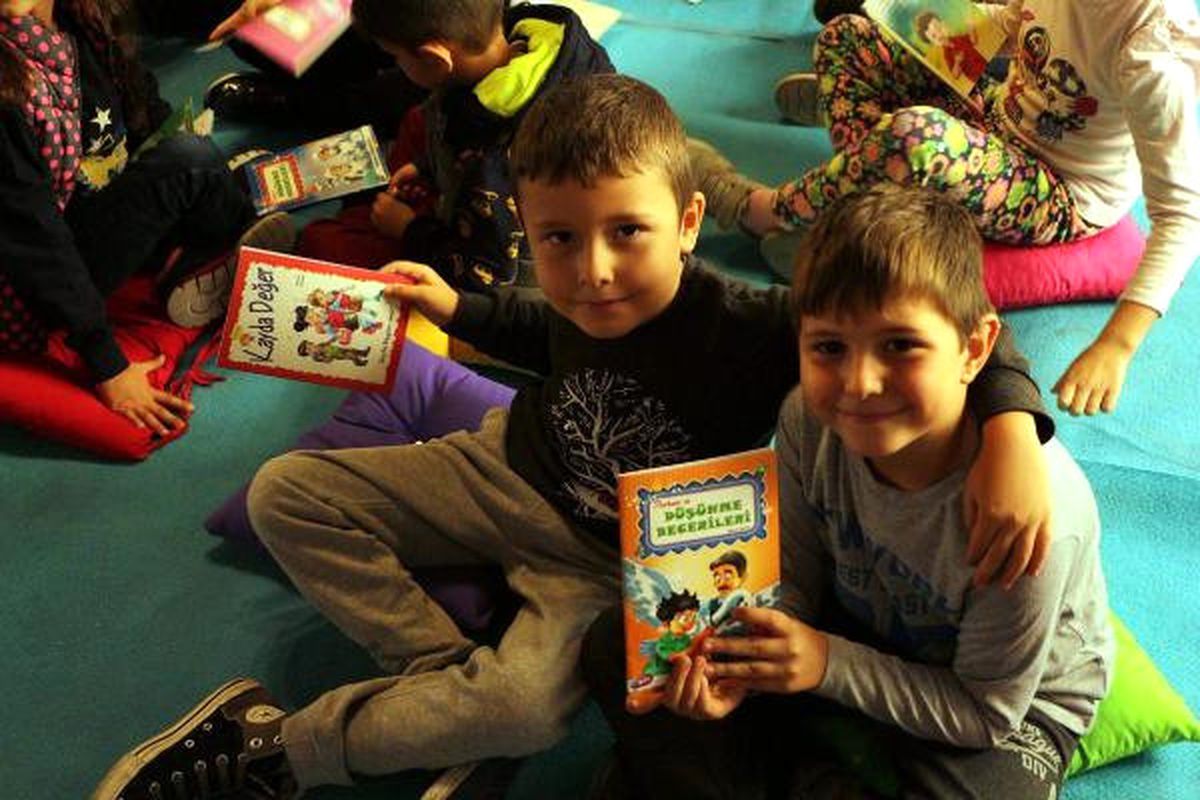 Çocuklara Kitap Seçmek Ciddi Bir İştir