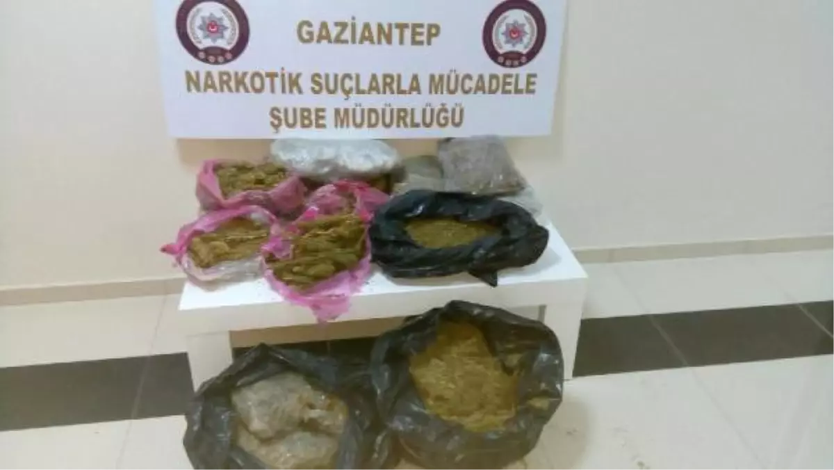 Gaziantep\'te 32 Kilo 500 Gram Esrar Ele Geçirildi