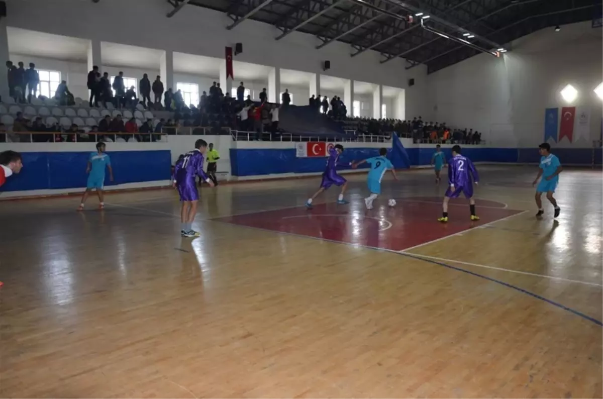 Liselerarası Futsal İl Birinciliği Devam Ediyor