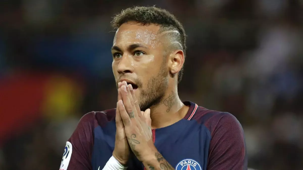 PSG\'nin Yıldızı Neymar 5 Katlı Villasını Boşalttı