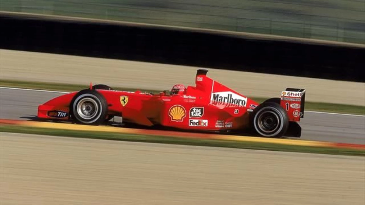 Schumacher\'in Ferrari Aracı Rekor Fiyata Satıldı