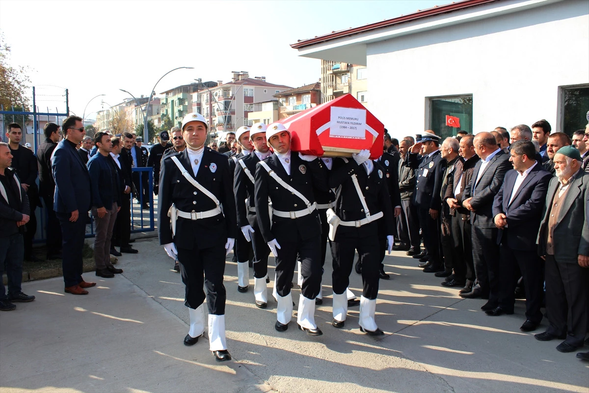Tokat\'ta Yaşamını Yitiren Polis Memuru İçin Tören
