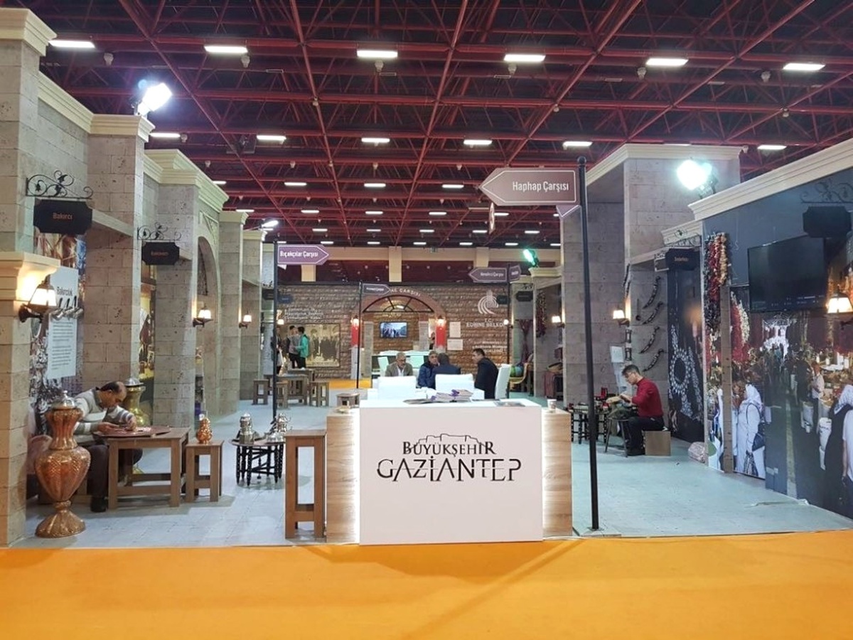 Yapex Fuarı\'nda Tarihi Antep Çarşıları Canlandırıldı