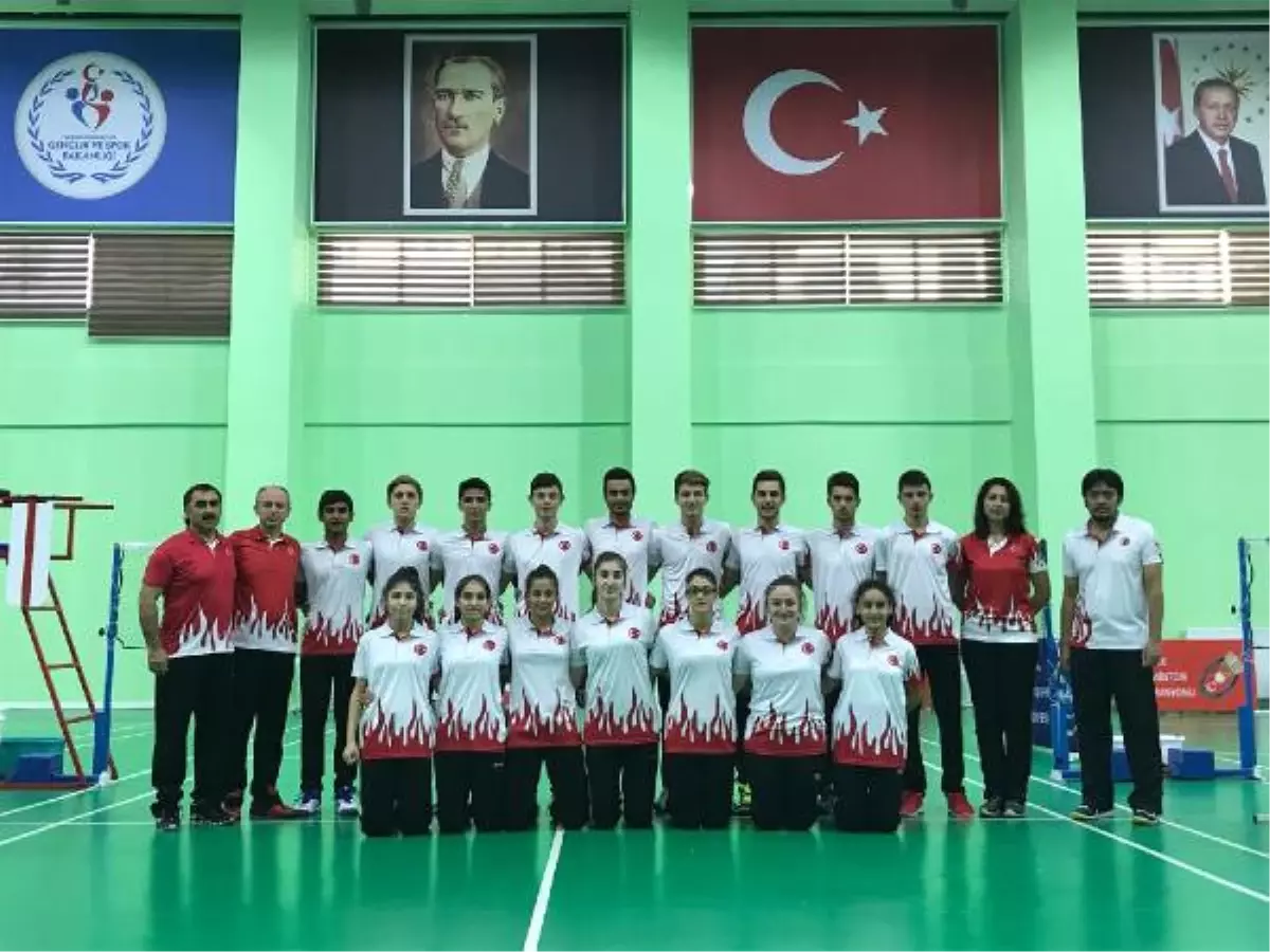 17 Yaş Altı Badminton Milli Takımı Prag\'a Gidiyor