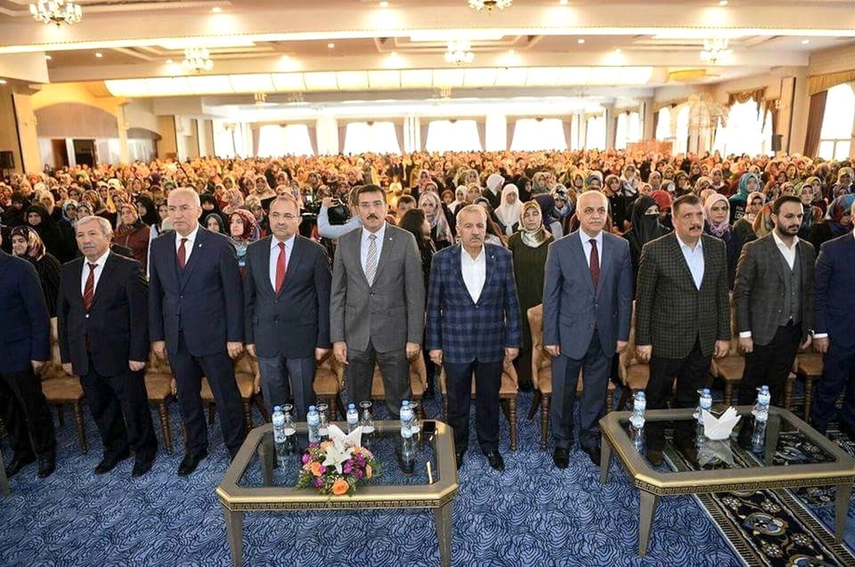 Bakan Tüfenkci Hafızlık Törenine Katıldı