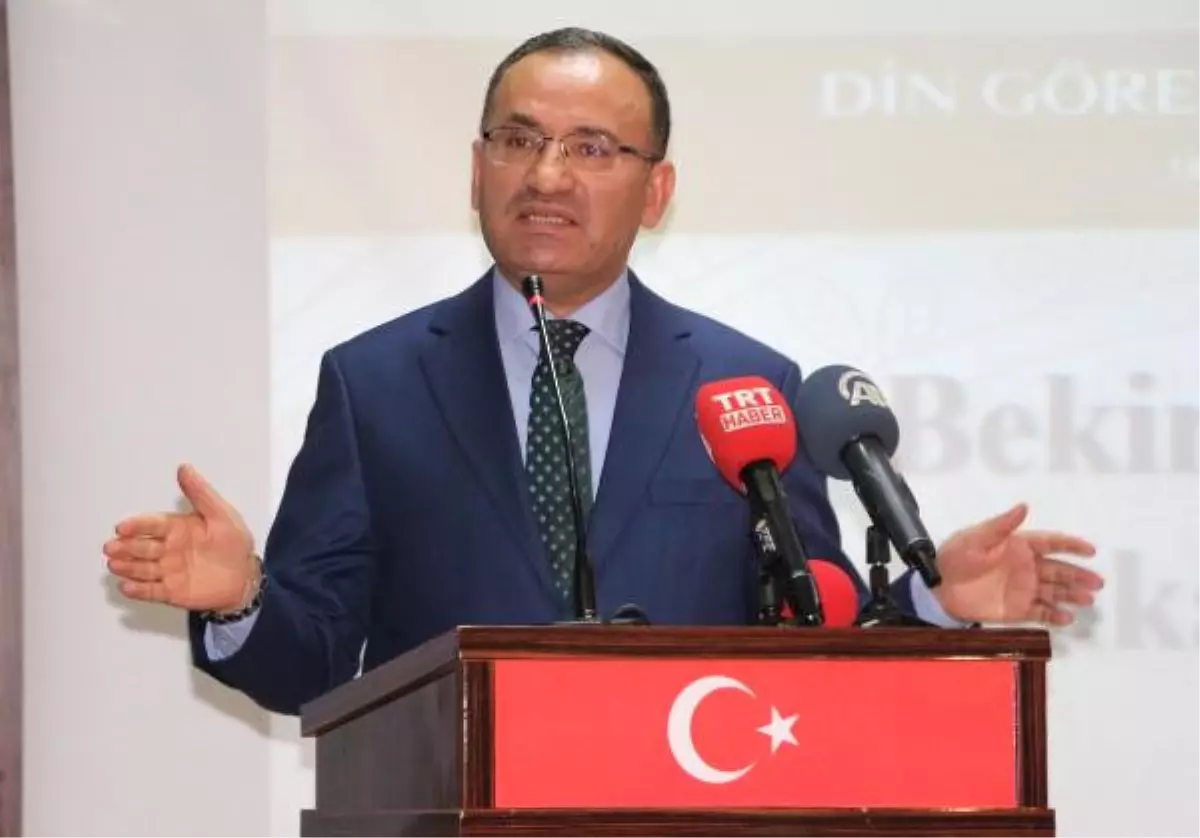 Bozdağ: Diyanet İşleri Başkan Yardımcılığı\'na İlk Kez Bir Kadın Atandı