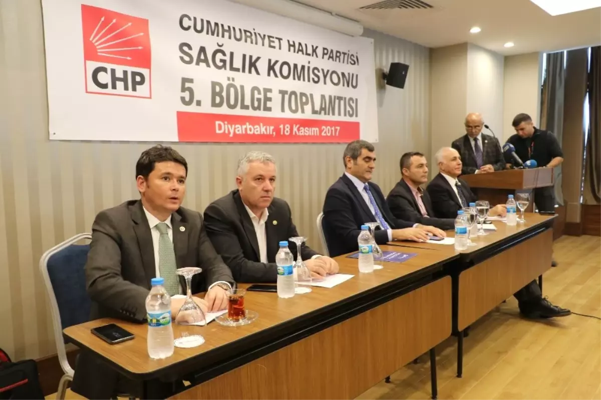 CHP\'li Vekiller, Diyarbakır\'da Sağlık Çalıştayı Düzenledi