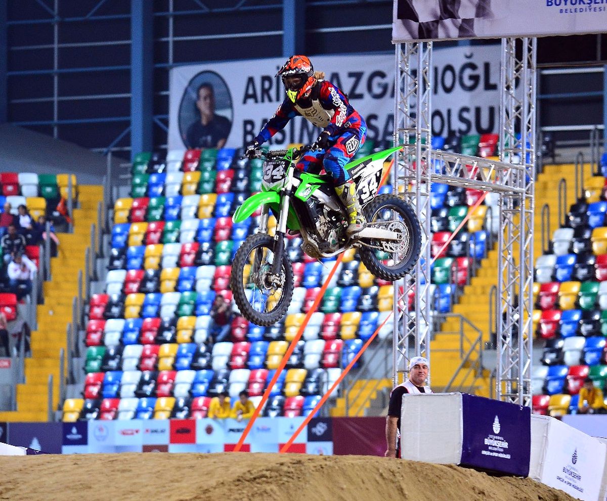 İstanbul Super Cross Şampiyonası Başladı