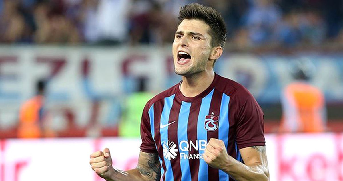 Trabzonsporlu Okay Yokuşlu İngiltere\'de Oynamak İstiyor