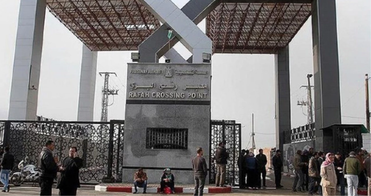 Refah Sınır Kapısı, 10 Yıl Aradan Sonra İlk Kez Filistin\'in Kontrolünde Geçişlere Açıldı