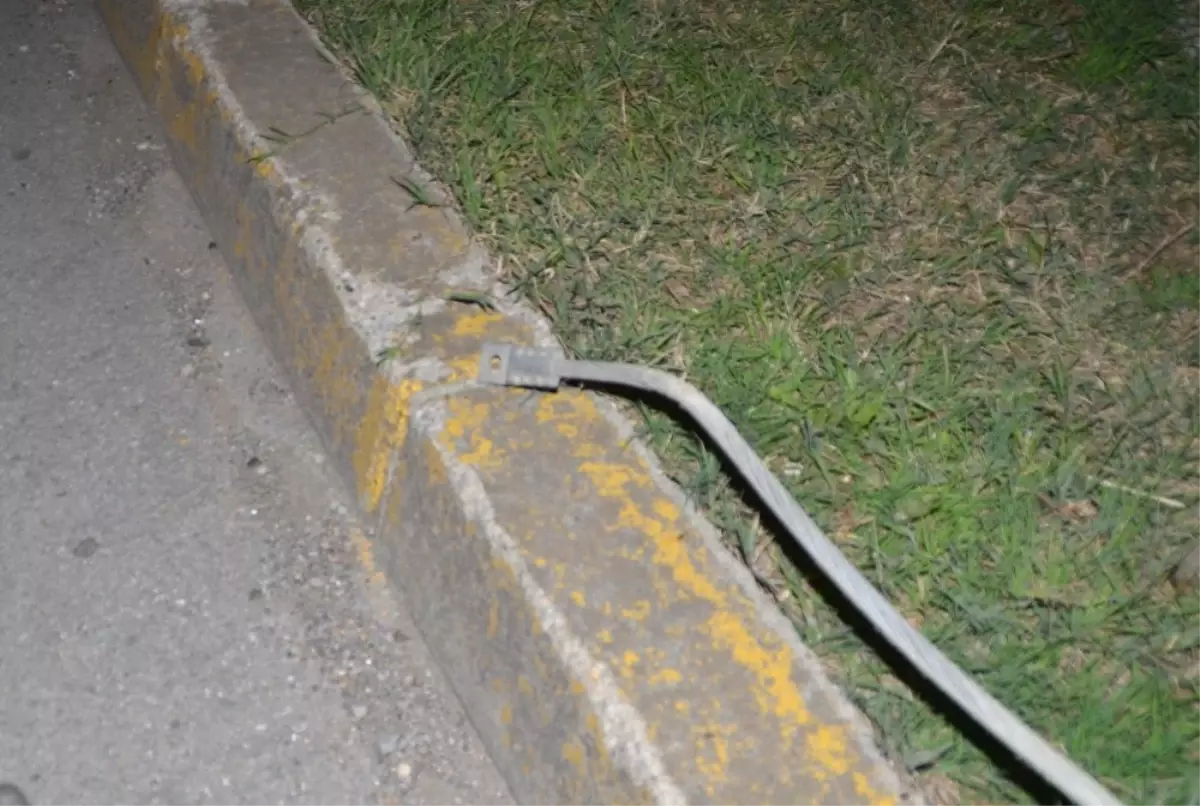 Refüjde Elektrik Akımına Kapılan Çocuk Yaralandı