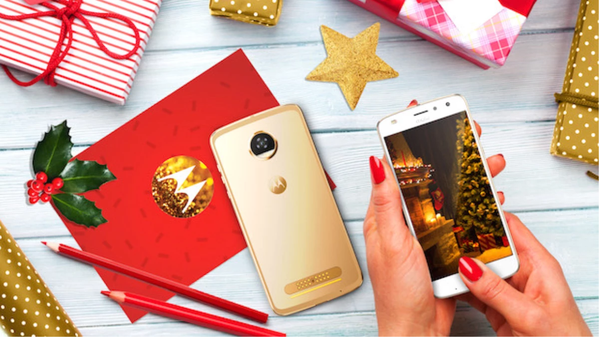 Yılbaşı Hediyeniz Yeni Gold Renkli Motorola Z2 Play Olsun