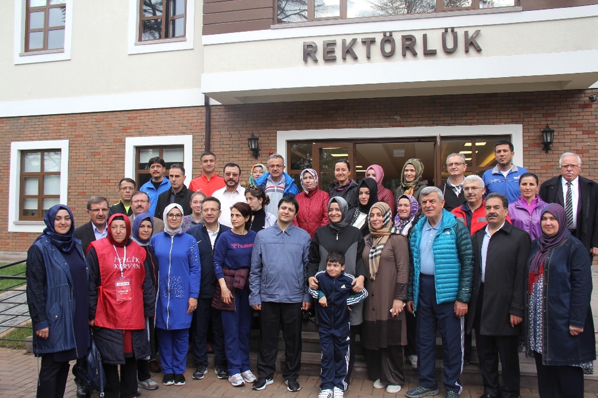 Bakan Kaya\'dan Kadınlara "Spor" Çağrısı