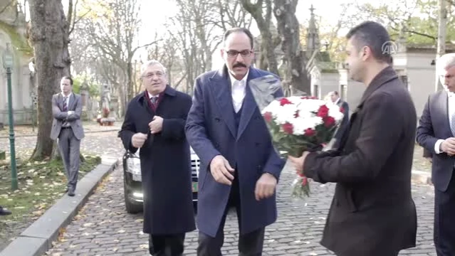 Cumhurbaşkanlığı Sözcüsü Kalın, Ahmet Kaya’nın Mezarını Ziyaret Etti 2