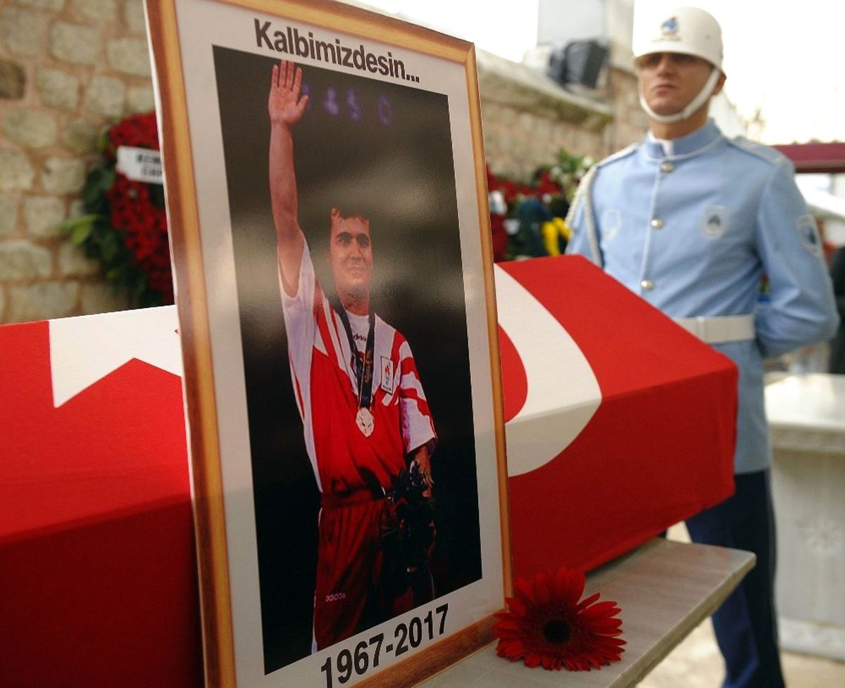 Efsane Halterci Naim Süleymanoğlu Son Yolculuğuna Uğurlanıyor