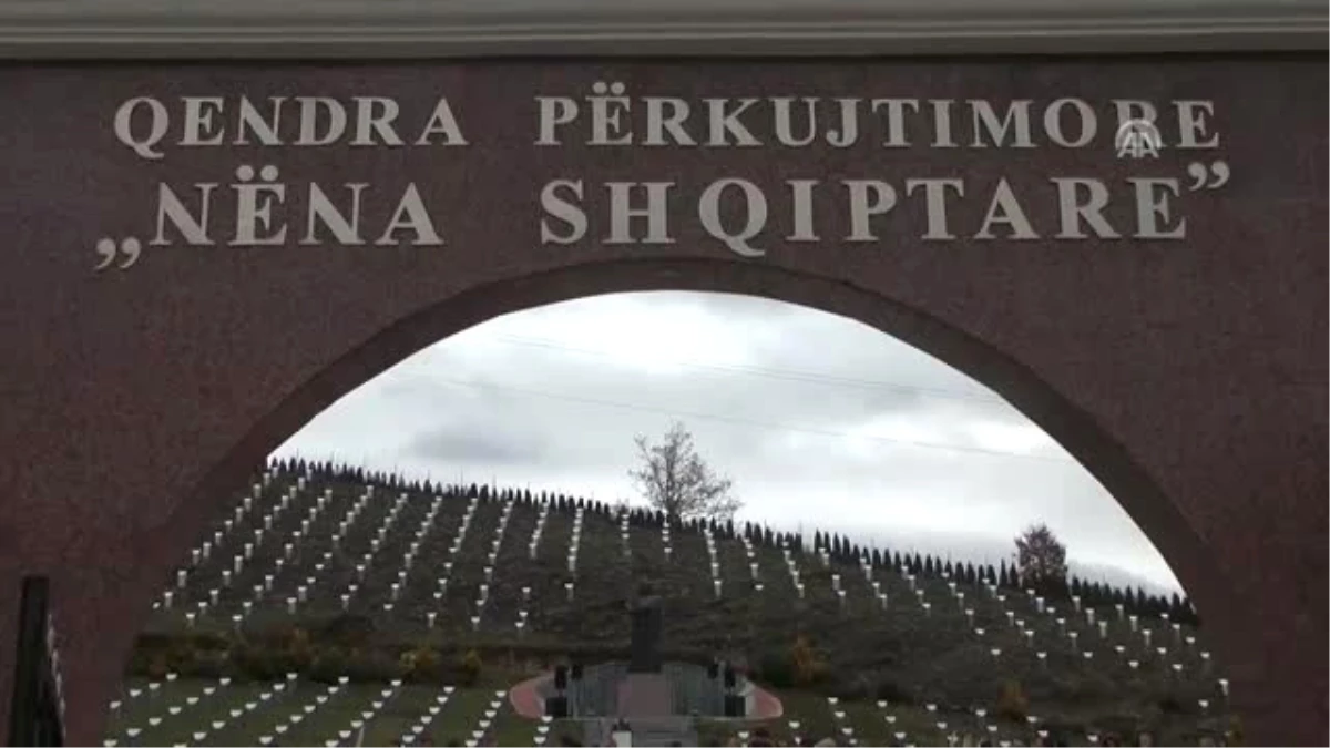 Makedonya\'da Katledilen Arnavutların Ceset Kalıntıları Toprağa Verildi