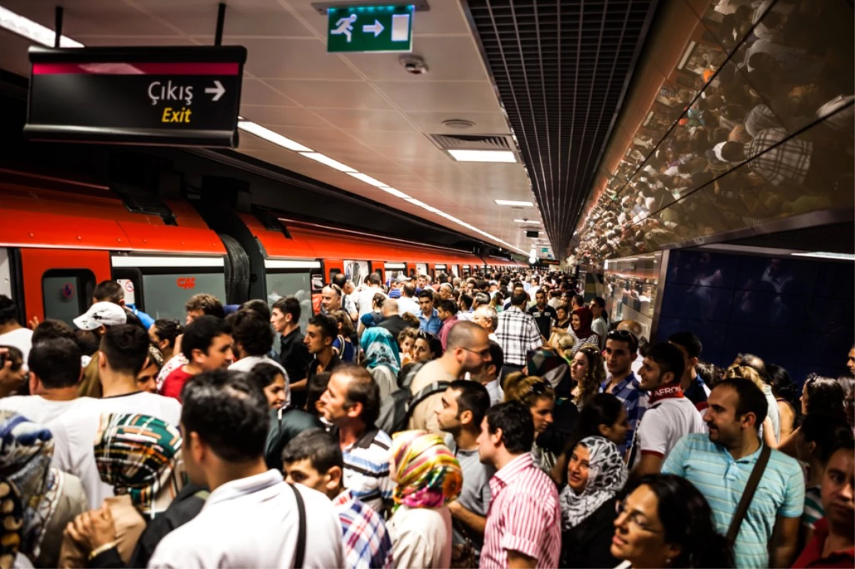 1 Günde 2 Milyondan Fazla Yolcu Taşıyan İstanbul Metrosu Rekor Kırdı