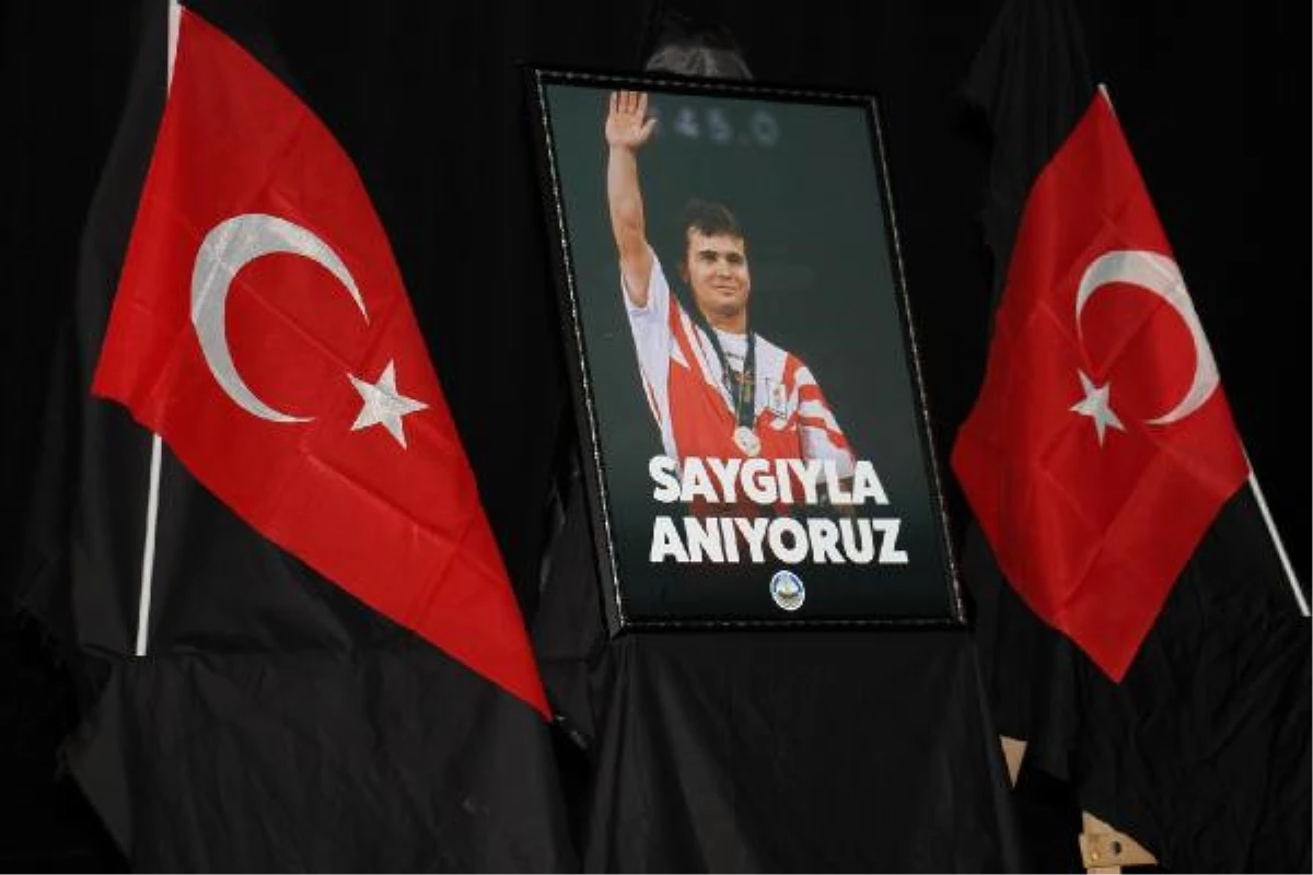 Naim Süleymanoğlu İçin Anma Töreni Düzenlendi