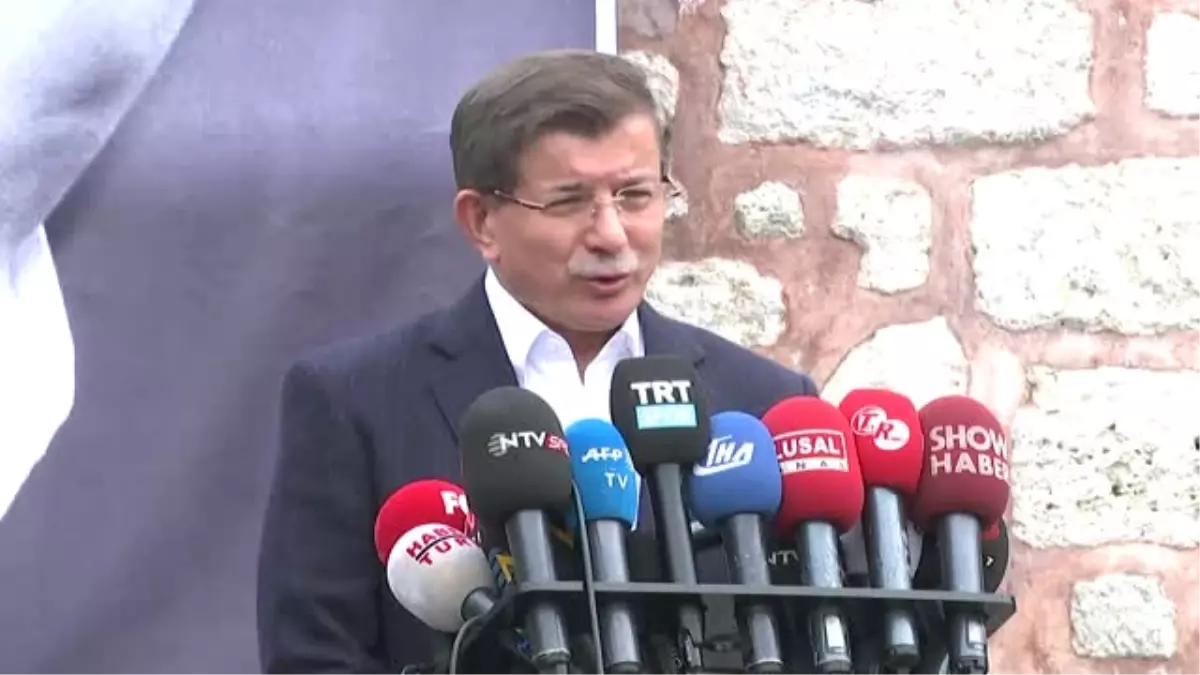 Naim Süleymanoğlu\'nun Cenaze Töreni - Ahmet Davutoğlu