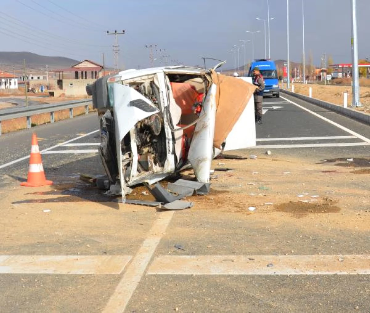 Sarıoğlan\'da Trafik Kazası: 5 Ağır Yaralı