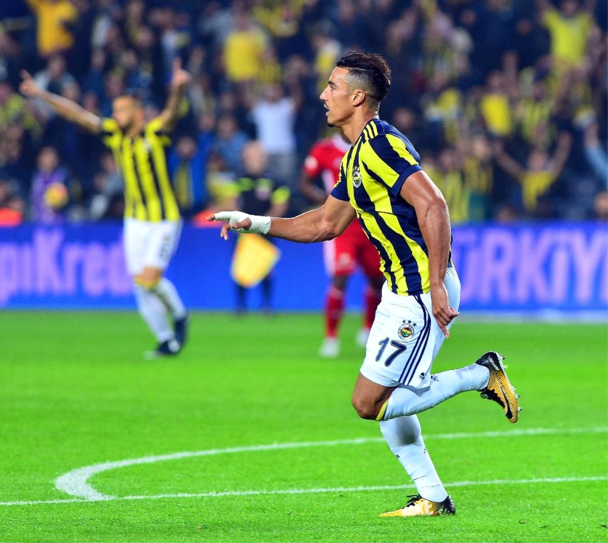 Süper Lig: Fenerbahçe: 1 - Sivasspor: 0 (İlk Yarı)