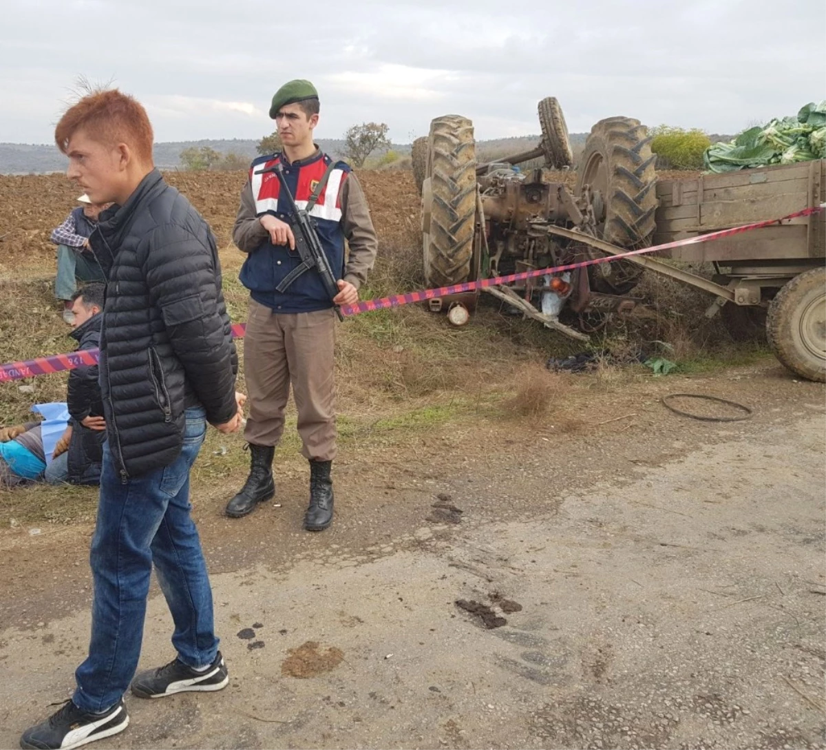Takla Atan Traktörün Altında Kalan Tarım İşçisi Hayatını Kaybetti