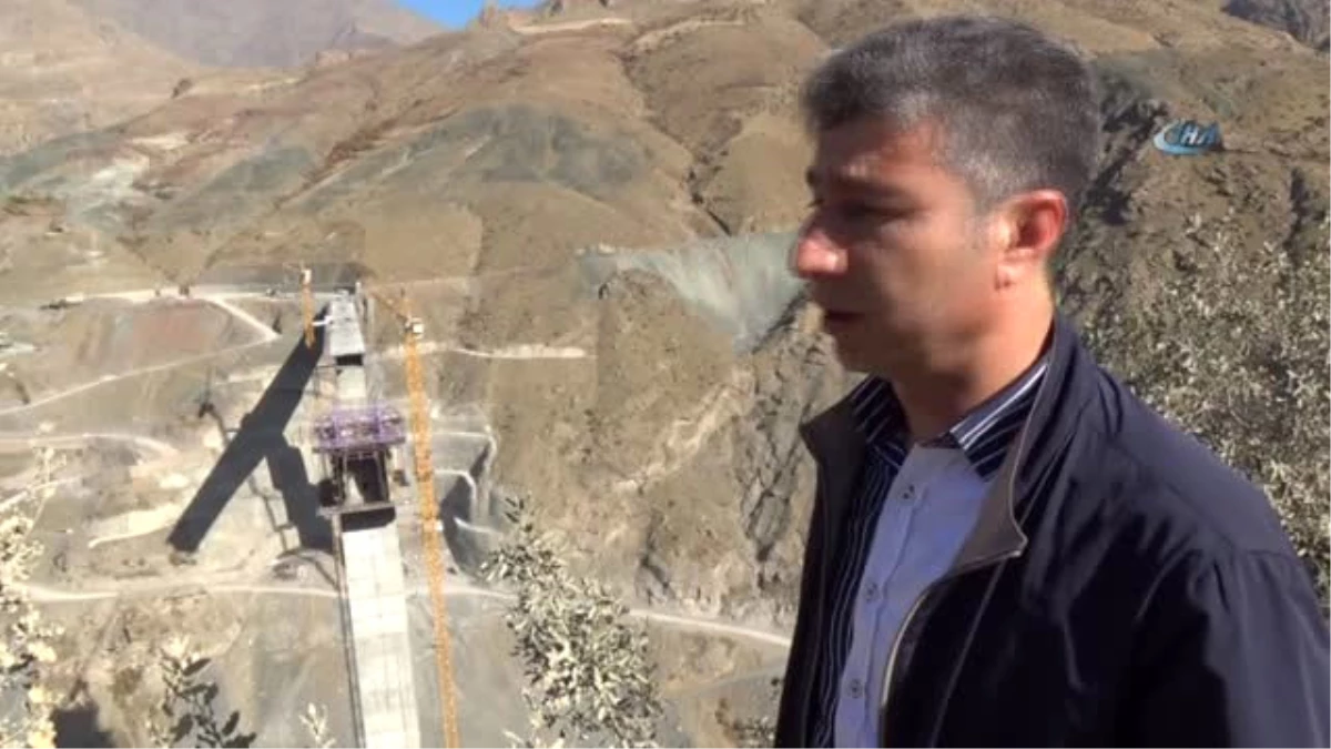 Türkiye\'nin En Büyük \'Konsol Viyadüklü Asma Köprüsü\' Yapılıyor