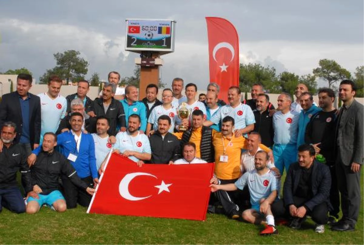 Uluslararası Parlamentolar Arası Futbol Turnuvası\'nda Şampiyon Türkiye