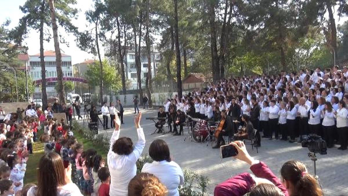 Veliler Koro Kurdu, Çocuk Haklarını Şarkılarla Anlattı