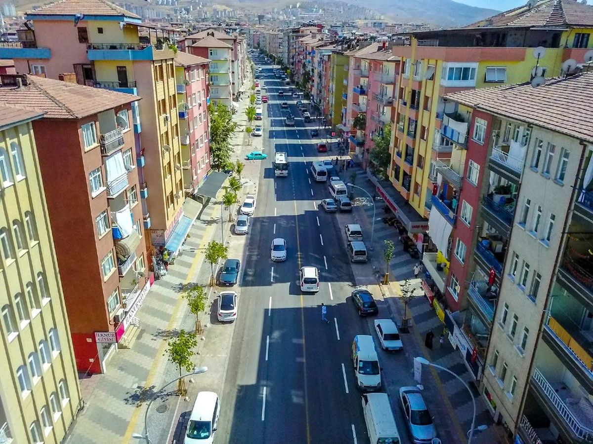 Başkan Çakır Tevfik Temelli Caddesinde İncelemelerde Bulundu