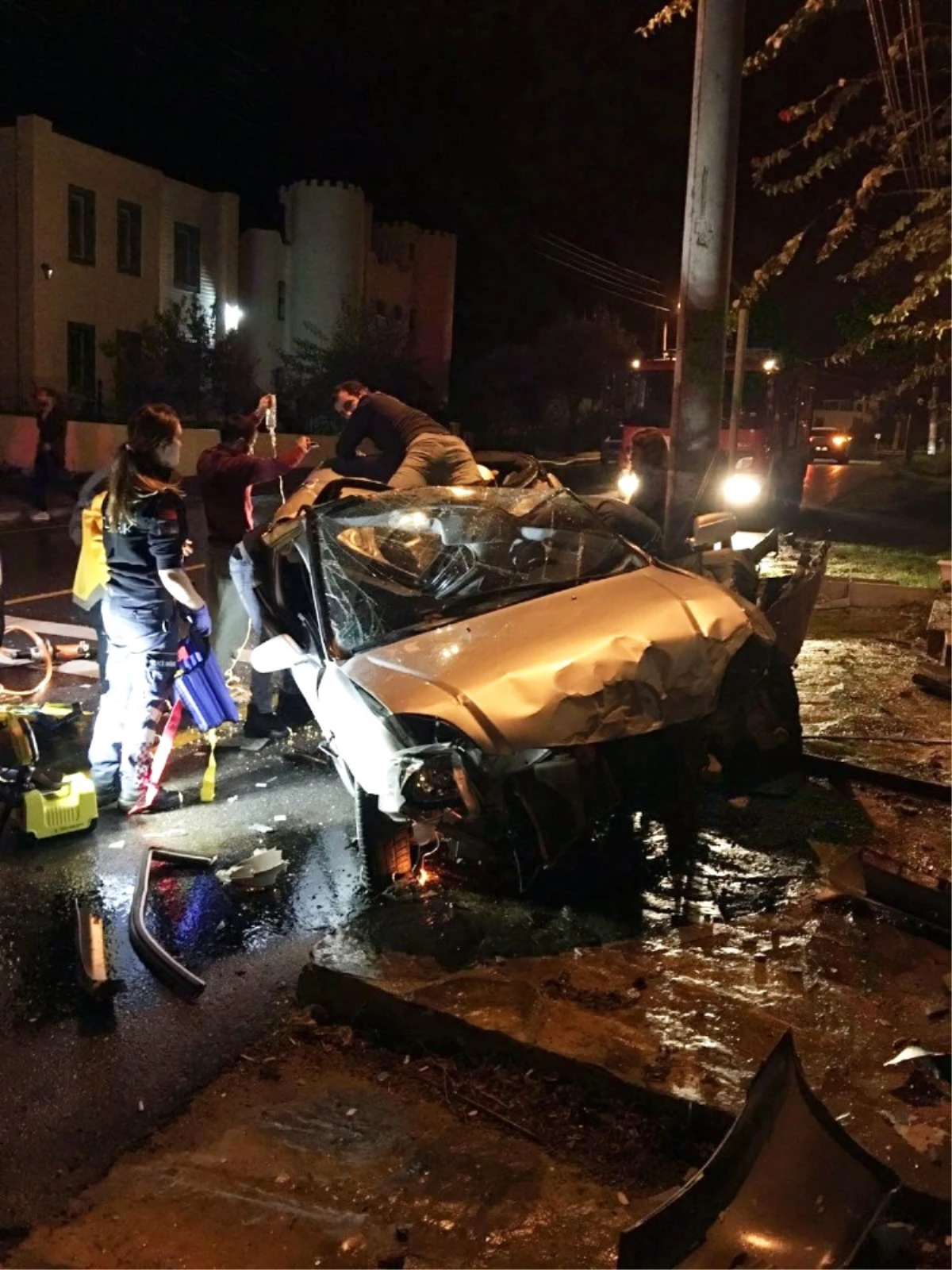Bodrum\'da Trafik Kazası: 1 Ölü, 2 Yaralı