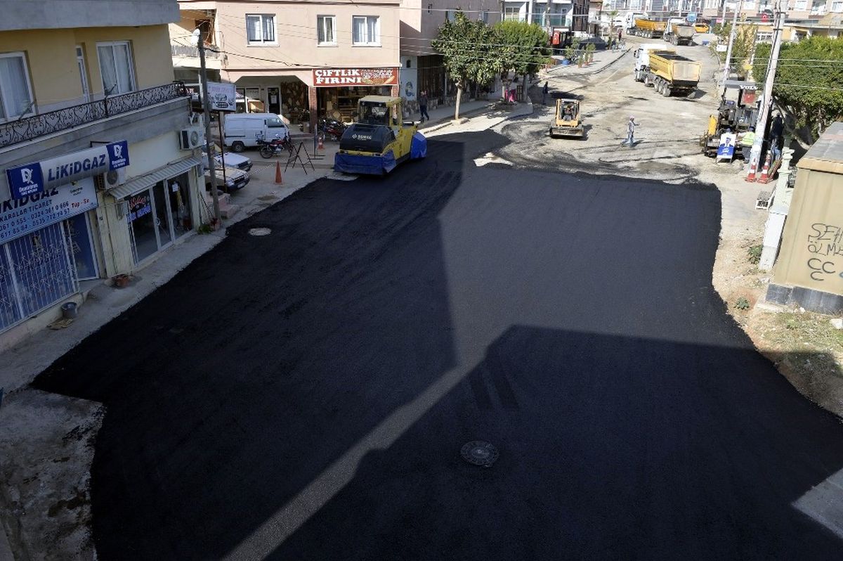 Çiftlikköy\'de Asfaltlama Çalışmaları Başladı