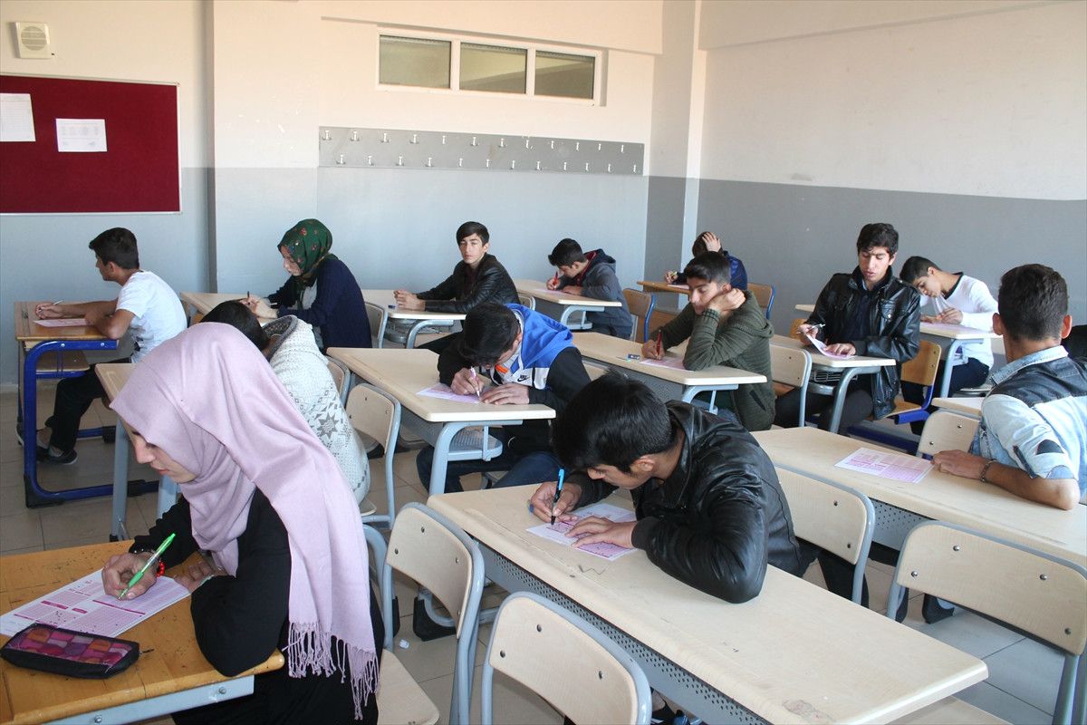 Gercüş\'te "Bin Kitap Bin Okur" Sınavı
