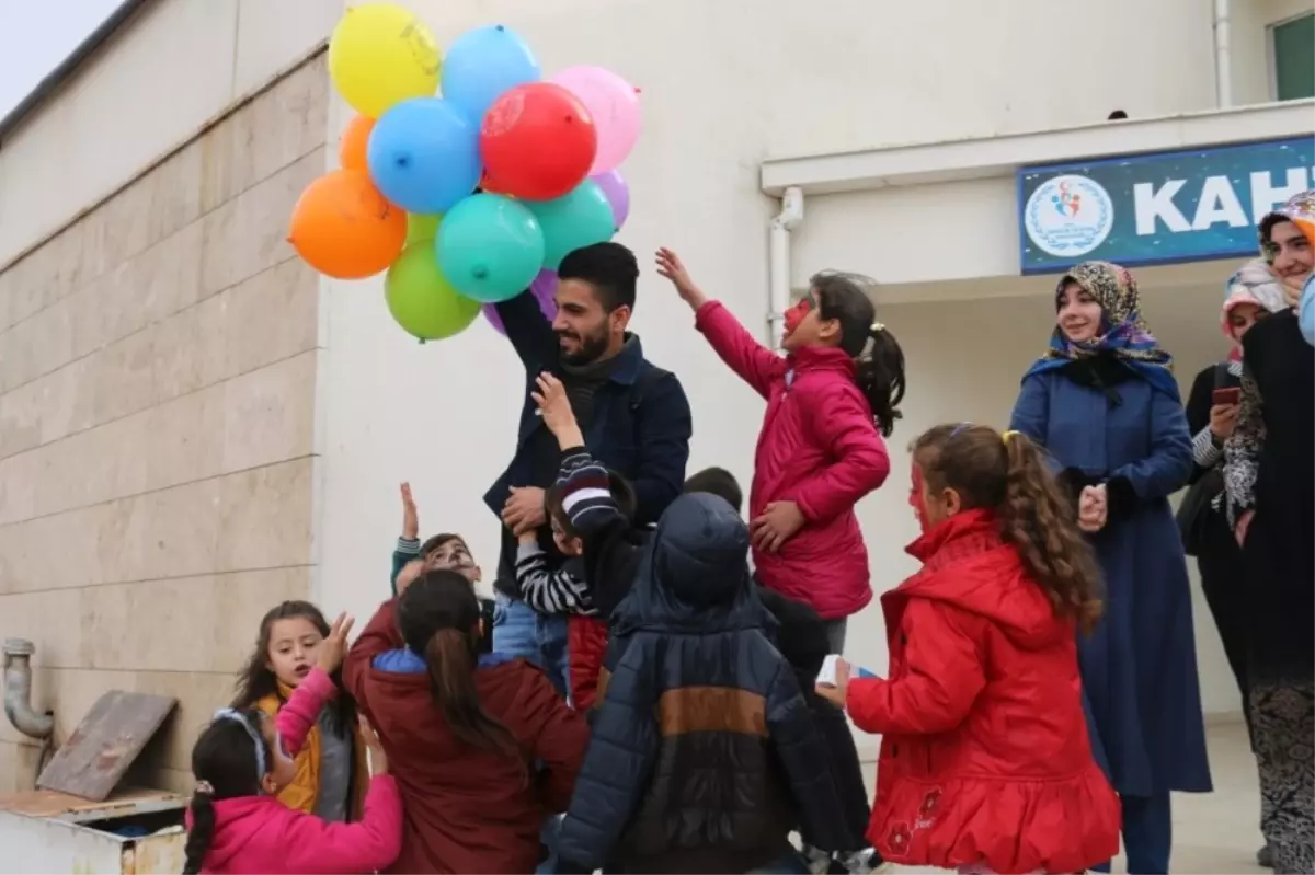 Kahta\'da 20 Kasım Dünya Çocuk Günü Kutlandı