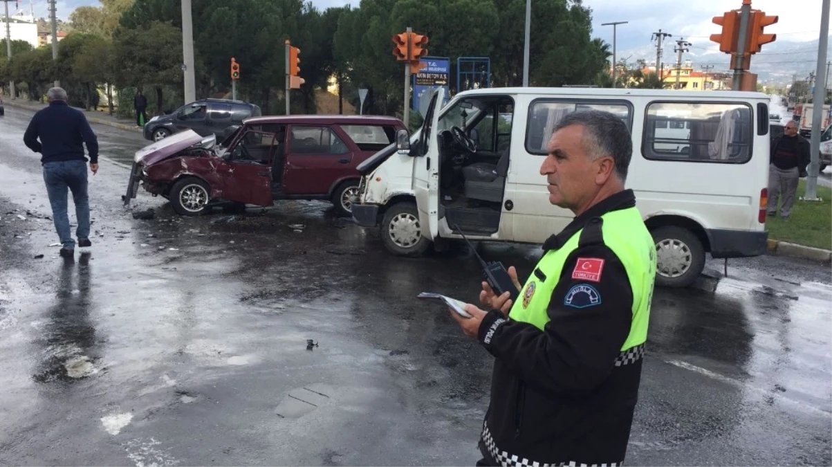 Milas\'ta Kaza: 2 Yaralı