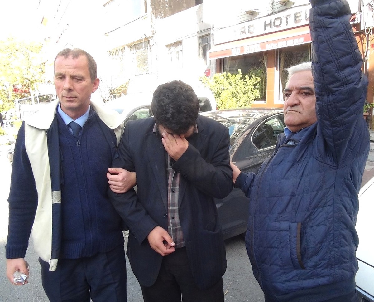 Önce Sağır ve Dilsiz Taklidi Yaptı, Sonra Zabıtaya Cevap Verdi